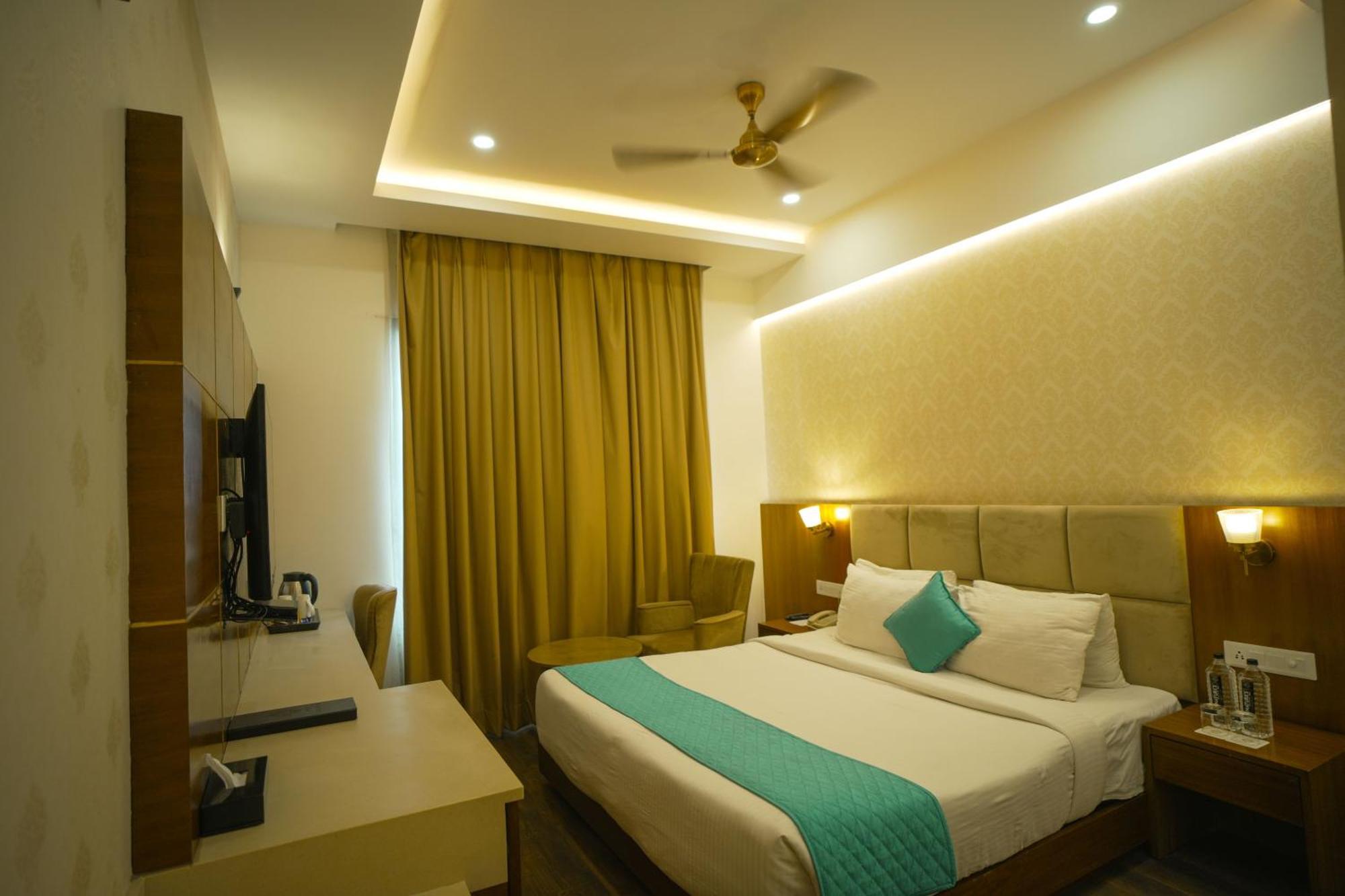 Hotel Krinoscco Ayodhya Exterior foto