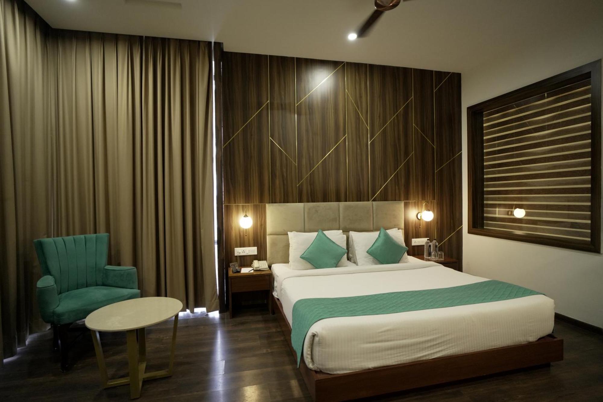 Hotel Krinoscco Ayodhya Exterior foto