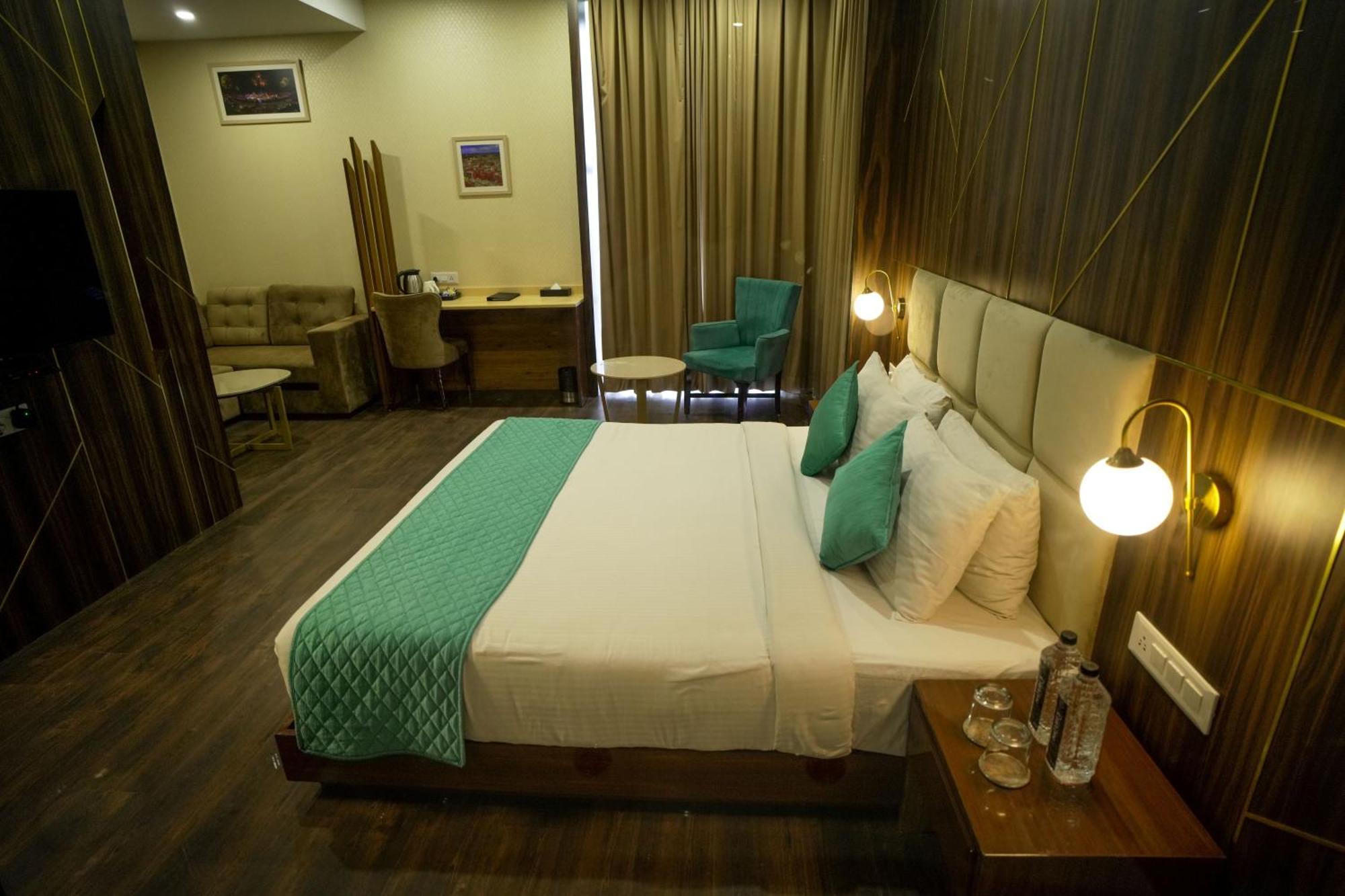 Hotel Krinoscco Ayodhya Exterior foto